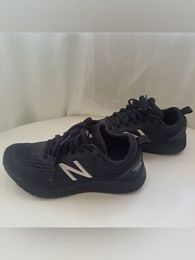 Women's New Balance Fresh Foam Arishi v3 Running Sneakers Black
